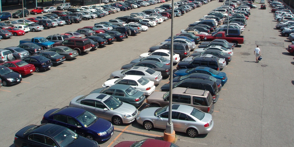 หมดปัญหาอาการกลัวการจอดรถ ด้วยระบบช่วยจอดอัจฉริยะจาก Ford