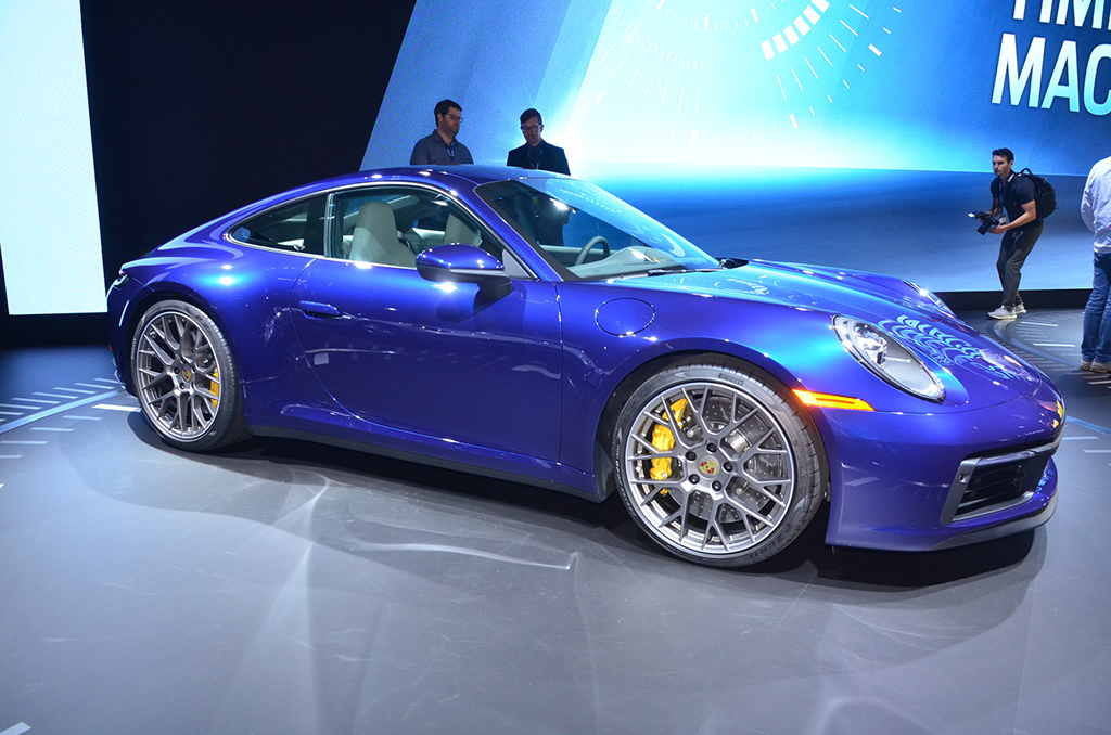 Porsche 911 เจนใหม่ เผยโฉมครั้งแรกในโลกที่ L.A. Auto Show 2018