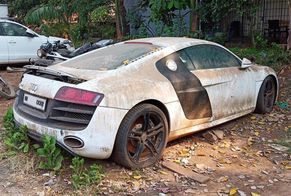 พบ Audi R8 สภาพน่าสงสารถูกปล่อยทิ้งร้างอยู่ข้างสถานีตำรวจในอินเดีย
