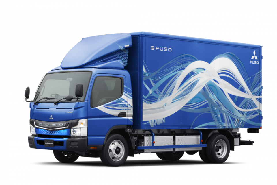 เขย่า!! วงการรถบรรทุกไทย กับการอวดโฉมรถบรรทุกพลังงานไฟฟ้า "Fuso e-Canter 1.0" คันแรกของโลก