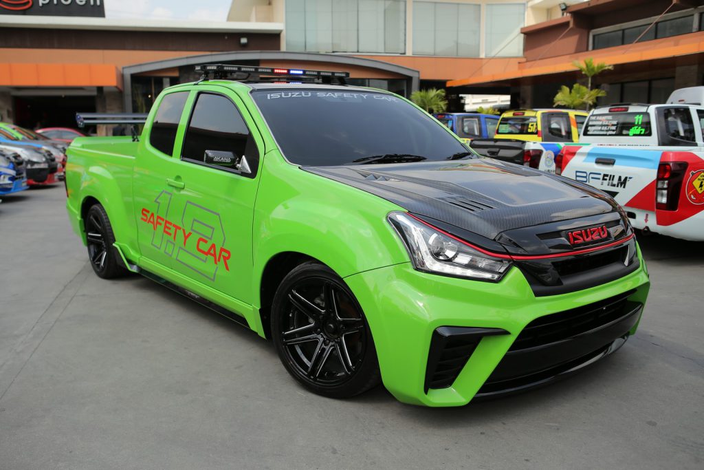 ISUZU เปิดศึกการแข่งขัน "ISUZU ONE MAKE RACE 2019" พร้อมเปิดตัวรถแข่ง "ISUZU D-MAX 1.9 Ddi Blue Power Safety Cay"