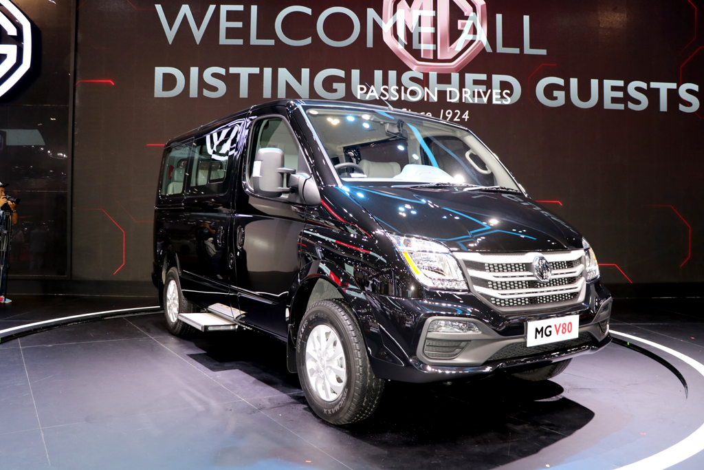 MG แนะนำ MG V80 รถตู้ 11 ที่นั่งในราคาพิเศษช่วงเปิดตัว พร้อมโชว์ MG eZS ในงาน Motor Show 2019