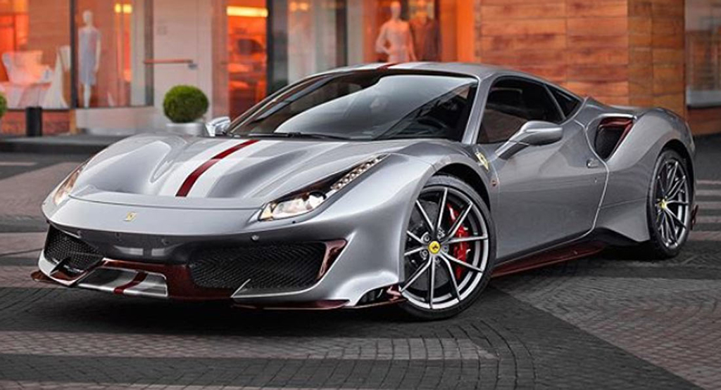 Ferrari 488 Pista สีเงินตกแต่งด้วยคาร์บอนไฟเบอร์สีแดง นี่สวยจนแทบจะหยุดหายใจจริงๆ