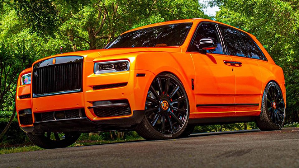 พาชม Rolls-Royce Cullinan สีส้มแปร๊ดของนักกีฬาอเมริกันฟุตบอลชื่อดัง Odell Beckham Jr.
