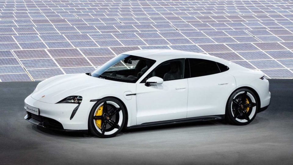 Porsche เปิดสายการผลิต ไทคานน์ (Taycan) ยนตรกรรมสปอร์ตพลังงานไฟฟ้าสมบูรณ์แบบ