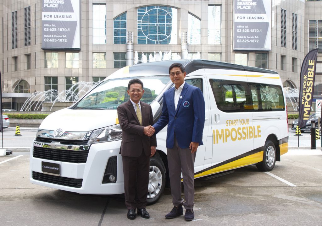 Toyota ส่งมอบรถตู้ “Commuter” ให้กับคณะกรรมการพาราลิมปิกแห่งประเทศไทย