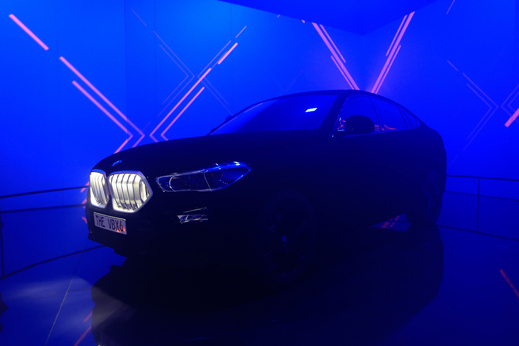 BMW X6 Vantablack VBX2
