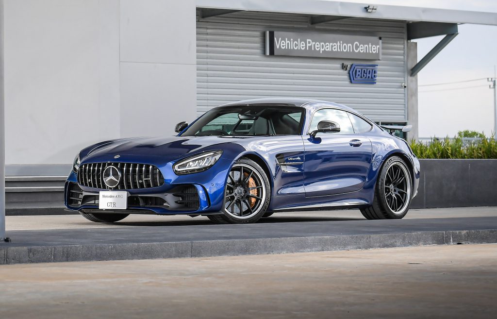 เปิดตัว Mercedes-AMG GT R โฉมใหม่ สปอร์ตสายพันธุ์แรงระดับพรีเมี่ยม ในราคา 17.9 ล้านบาท