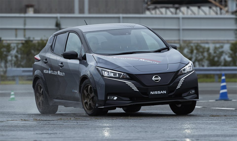 Nissan ทดสอบรถยนต์ไฟฟ้าที่มาพร้อมมอเตอร์คู่ และเทคโนโลยีใหม่ ก่อนเปิดตัวเร็วๆ นี้