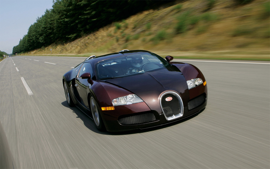 Bugatti Veyron รถโปรดักชั่นรุ่นแรกของโลกที่ทำความเร็วทะลุ 400 กม.ต่อชม.