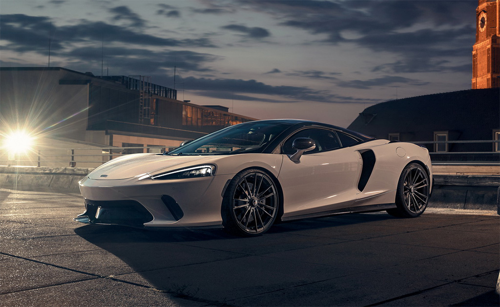 McLaren GT