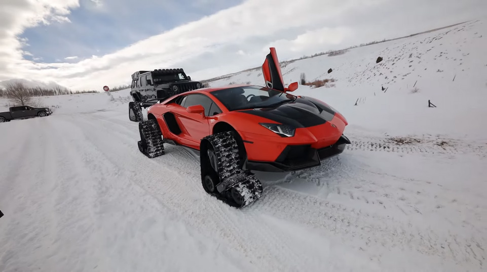 Lamborghini Aventador ใส่ตีนตะขาบลุยหิมะ