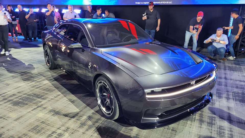 เปิดตัว Dodge Charger Daytona SRT Concept