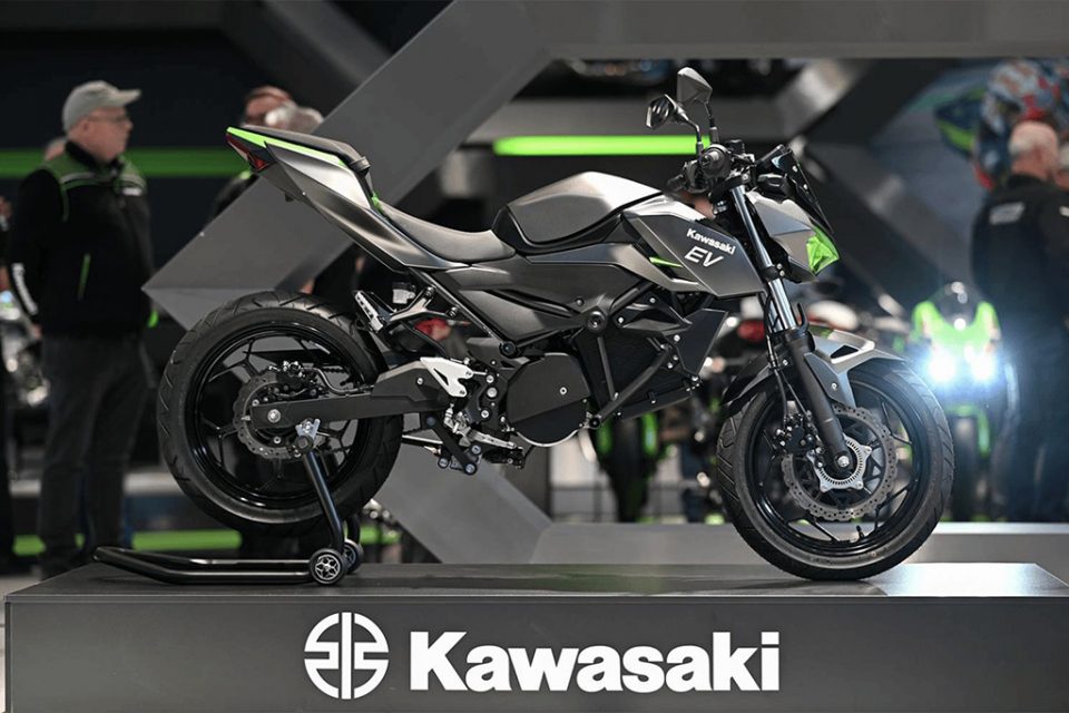Kawasaki อวดต้นแบบรถมอเตอร์ไซค์ไฟฟ้าที่ยุโรป
