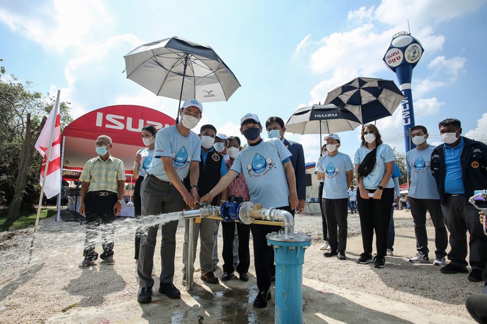 “อีซูซุส่งมอบโครงการ “อีซูซุให้น้ำ...เพื่อชีวิต” แห่งที่ 41 แก่โรงเรียนบ้านบ่อแก้ว กำแพงเพชร”