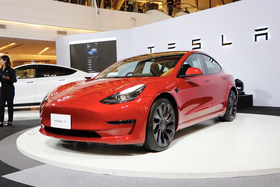 ราคา Tesla Model 3