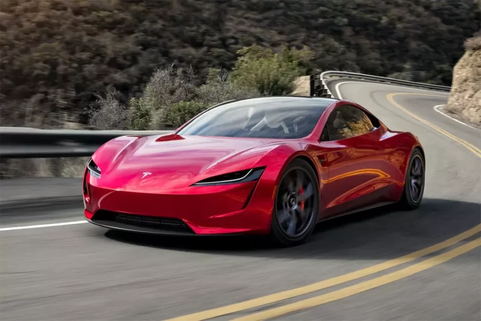 Elon Musk หวังว่า Tesla Roadster เจนฯ 2 จะเข้าสู่สายการผลิตได้ในปี 2024