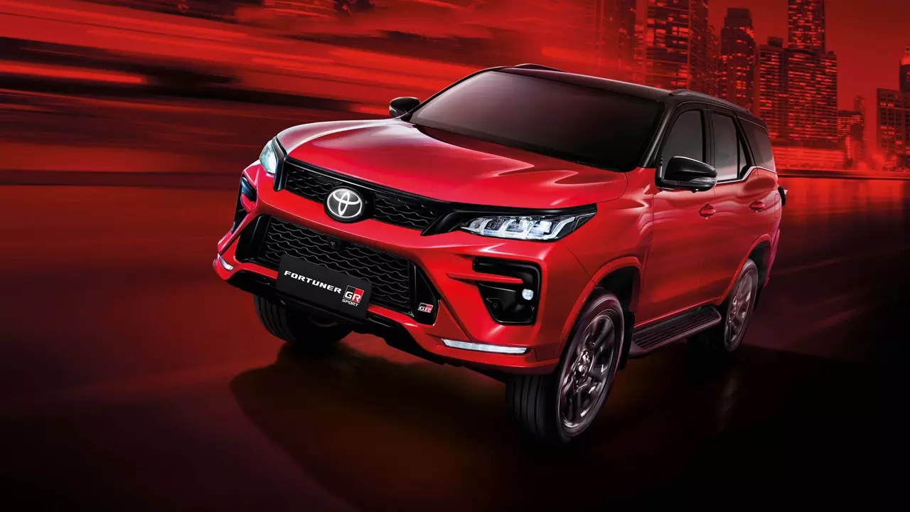 2023 Toyota Fortuner GR Sport ราคา 1,939,000 บาท