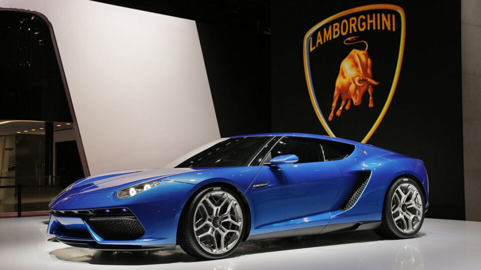 Lamborghini ไฟฟ้าล้วน 100% รุ่นต้นแบบคันใหม่ ยืนยันเปิดตัวจริงสัปดาห์หน้า!