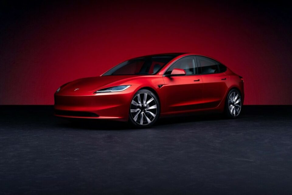 Tesla Model 3 รุ่นปรับโฉมใหม่