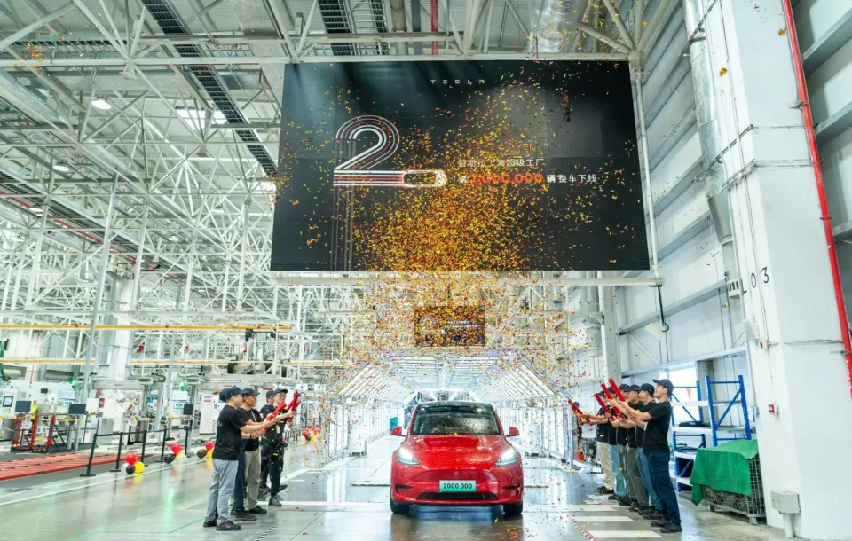 โรงงาน Tesla ในจีนผลิตรถยนต์ครบ 2 ล้านคัน