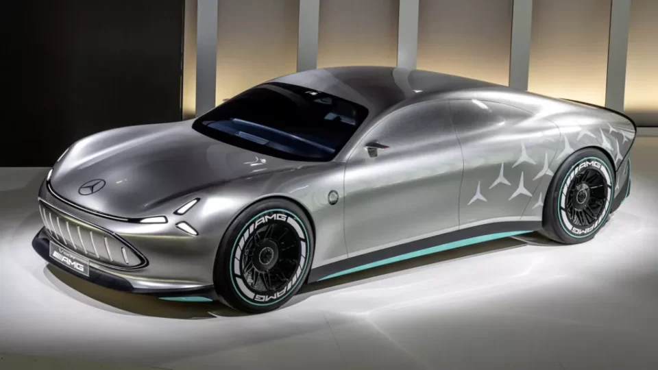 Mercedes-AMG ซุ่มพัฒนารถซีดานไฟฟ้าของตัวเอง คาดผลิตกำลังได้มากกว่า 1,000 แรงม้า
