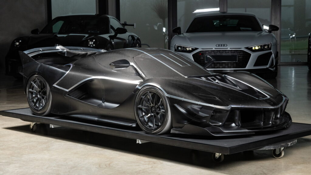 เปิดประมูลโมเดลโปรโตไทป์ของ Ferrari FXX-K Evo ที่ถูกใช้พัฒนาแอโรไดนามิกส์ในอุโมงค์ลม