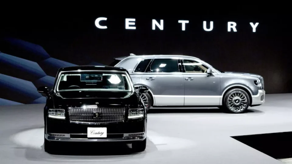 Toyota อาจแยกชื่อ Century เป็นแบรนด์ Ultra-Luxury ขายรถหรูกว่าและแพงกว่า Lexus