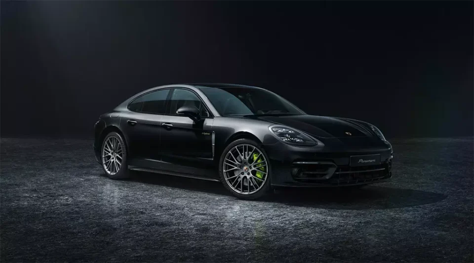 Porsche เฉลิมฉลองผลิตรถยนต์ครบ 2 ล้านคันที่โรงงานในเมืองไลพ์ซิก